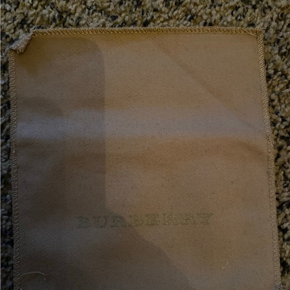 Men’s Burberry Archive Beige 4 Slot Cardholder - Picture 2 of 8